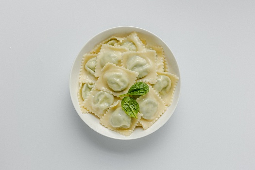 картинка Равиолли с рикоттой и шпинатом зам 500 г от магазина Окраина